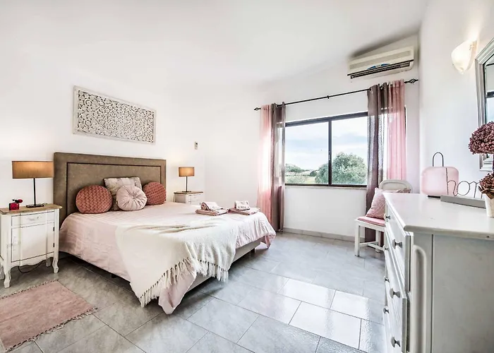 Gira Villa Albufeira